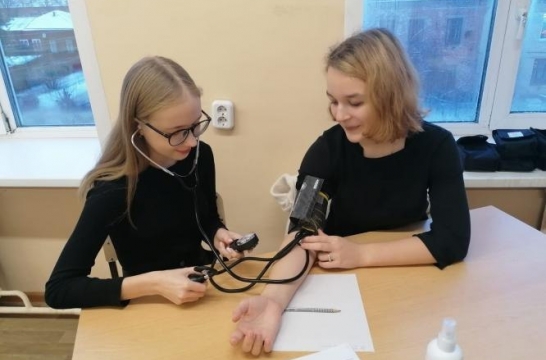 Более 1300 школьников Кировской области стали участниками проб проекта «Билет в будущее»