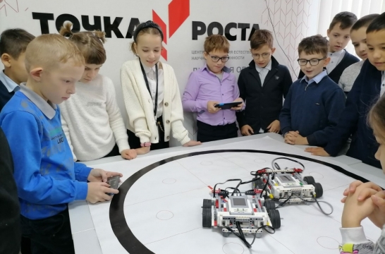 В Липецкой области ребята соревнуются в знании робототехники