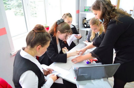 В новом учебном году еще в 28 школах Костромской области откроются центры «Точка роста»